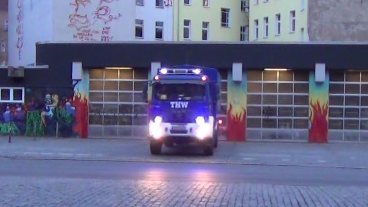 MzkW THW Berlin rückt von der Feuerwache Kreuzberg aus