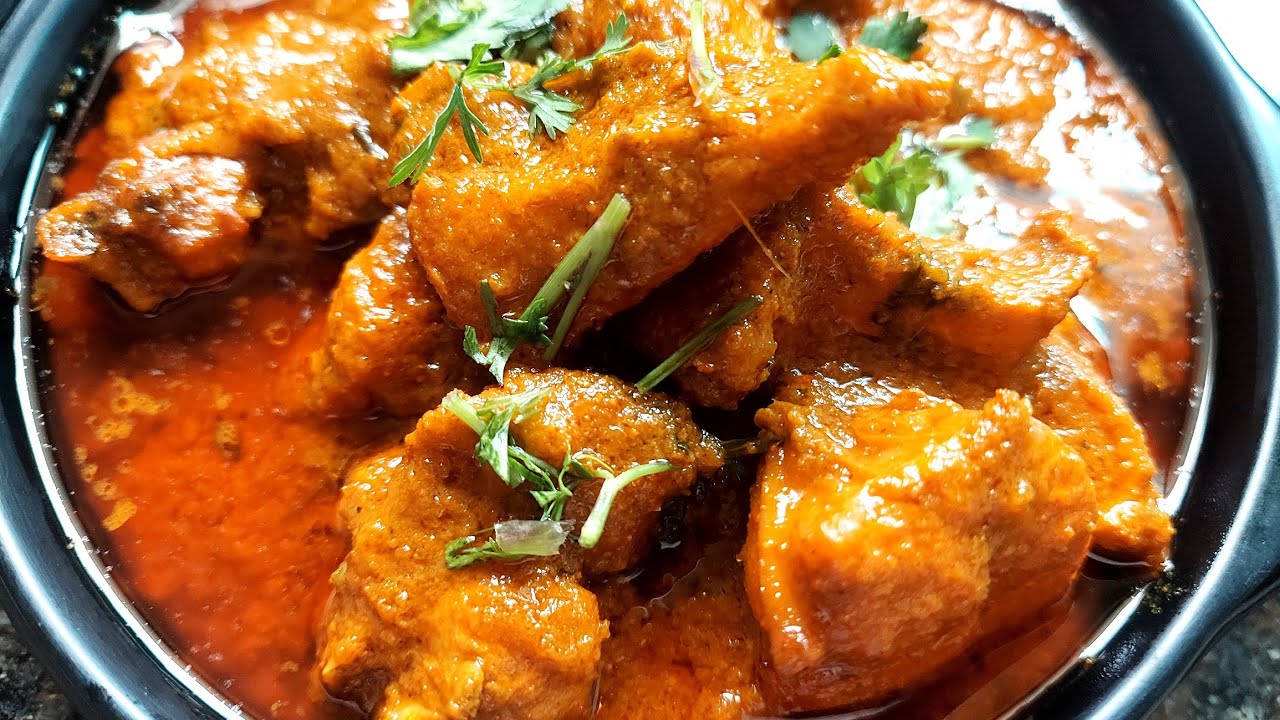 Chicken Bhuna Recipe  Majedar Chicken Recipe Ghare's Kitchen