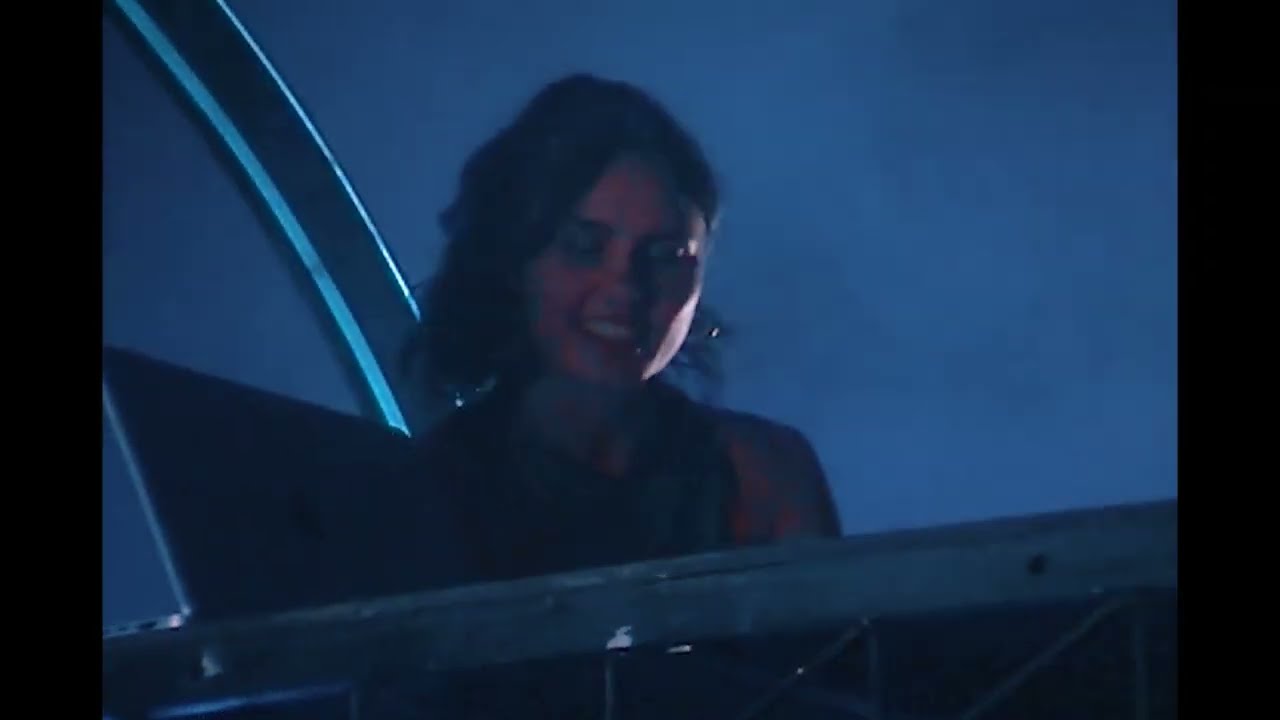 Pretty Girl - Arc (Live from The Forum, Melbourne)