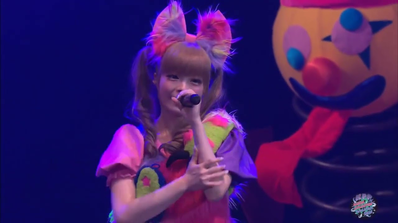 Kyary Pamyu Pamyu Nanda Collection World Tour 2014 in Europe [Full ver.]