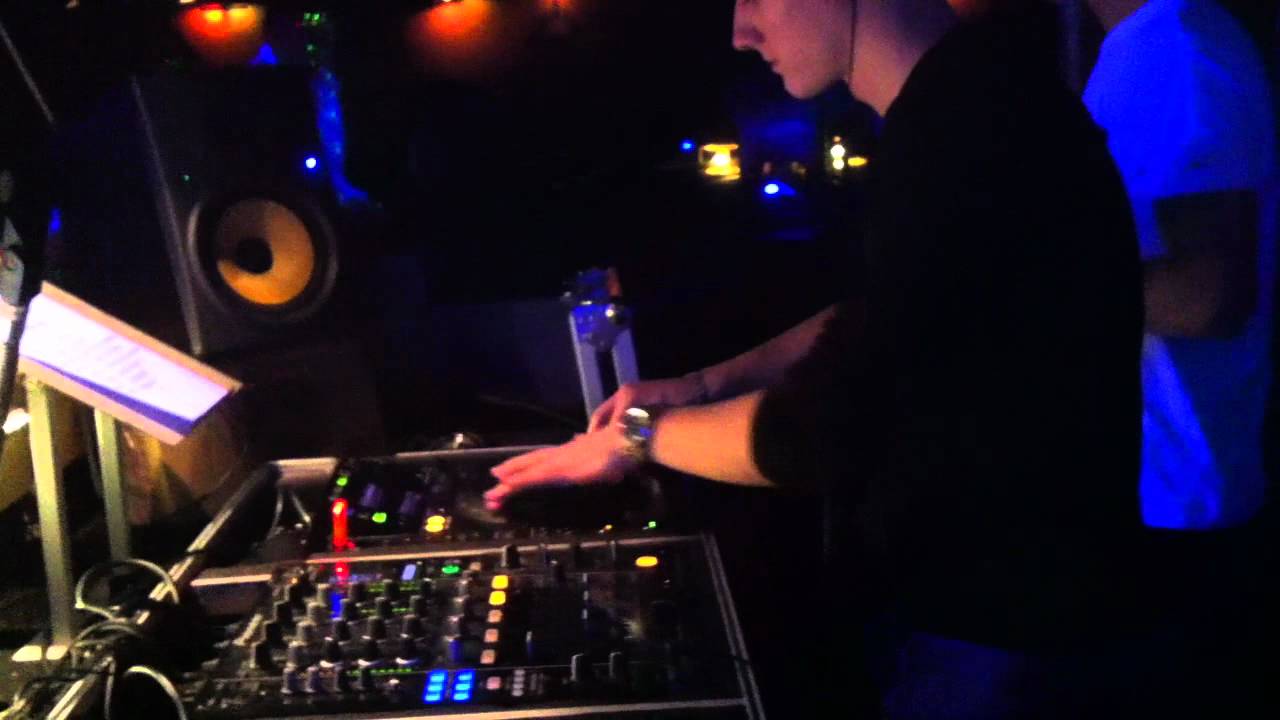 Da Rushstyler Vs LeadBass @ Ritz Club (Bully Les Mines)