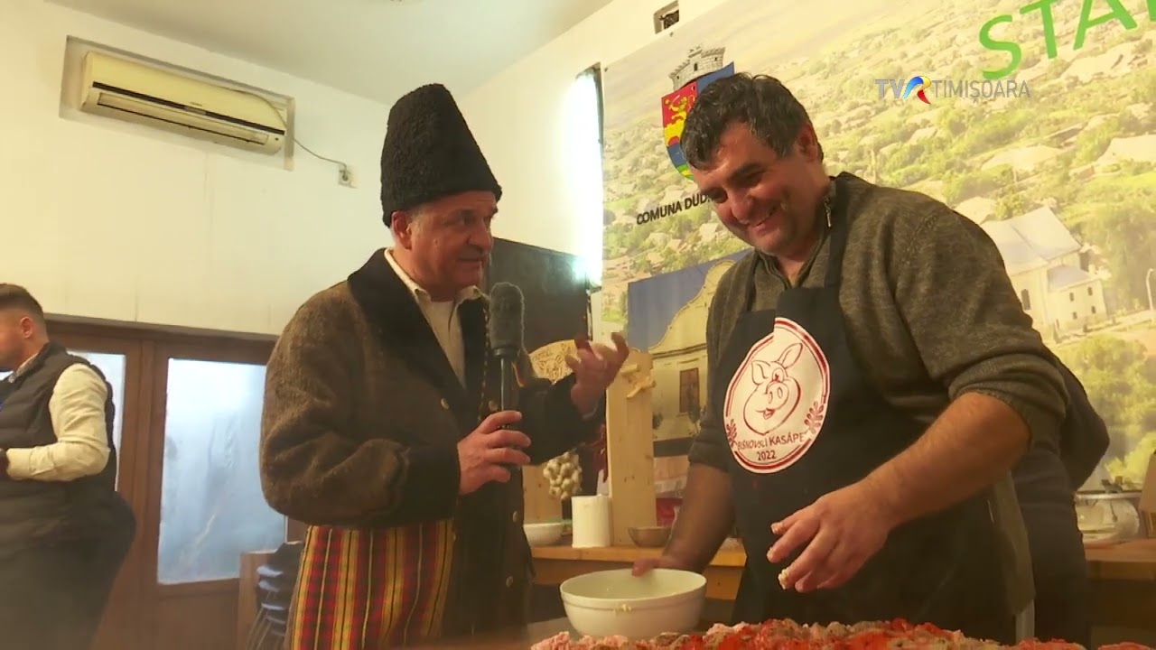 Vedem cum fac bulgarii dn Dudeștii Vechi cârnați și colaci cu unturiță și mac #SareaInBucate @TVRTM