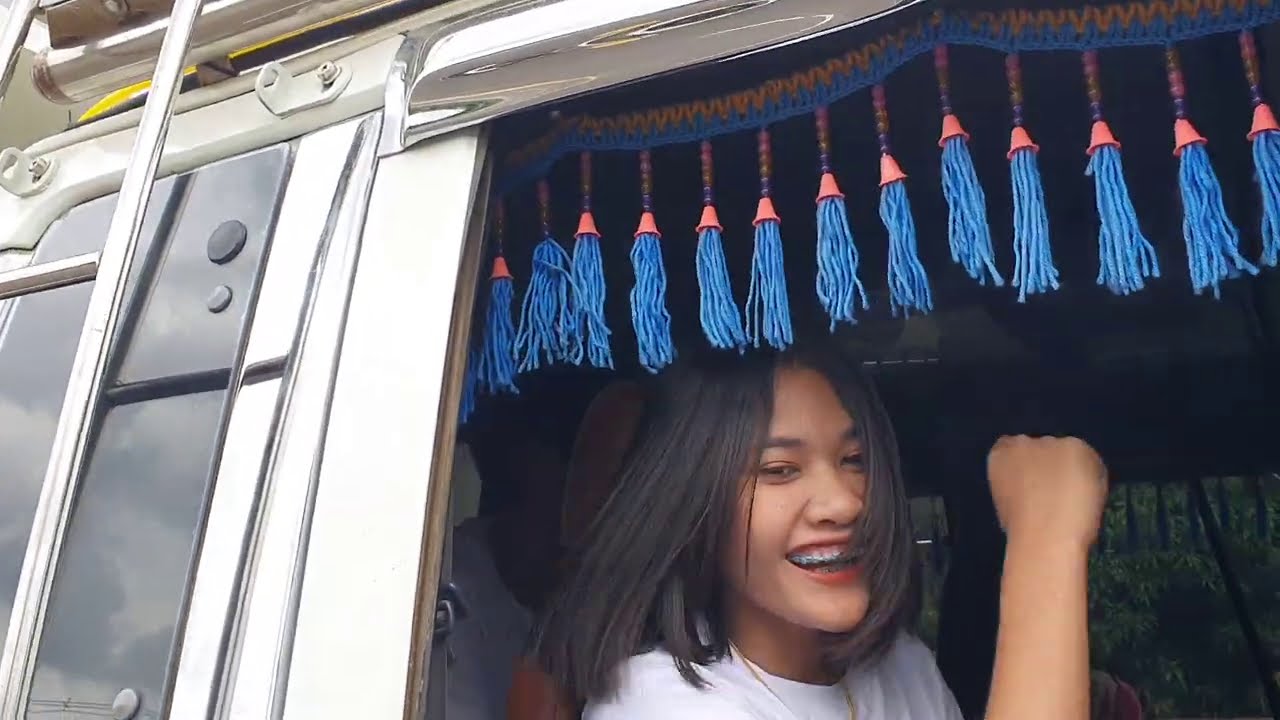 สาวนุ่นขับเจ้าม้าขาว!!สายบุญสายดั้ม งานแห่หินทรายเข้าวัดหลวงปู่ผาด