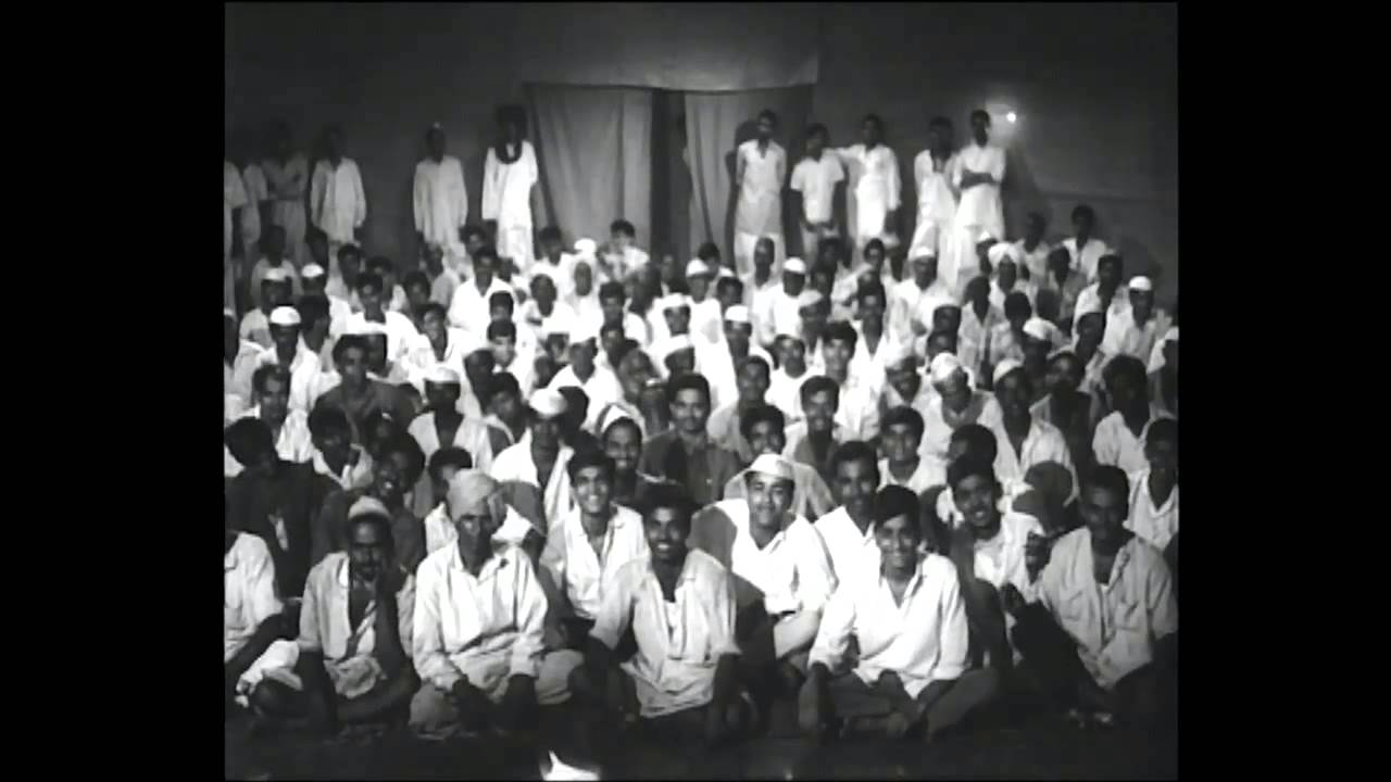 Nako Yeu Hoil Parvad - Classic Marathi Song by Ram Kadam - Mukkam Post Dhebewadi Movie