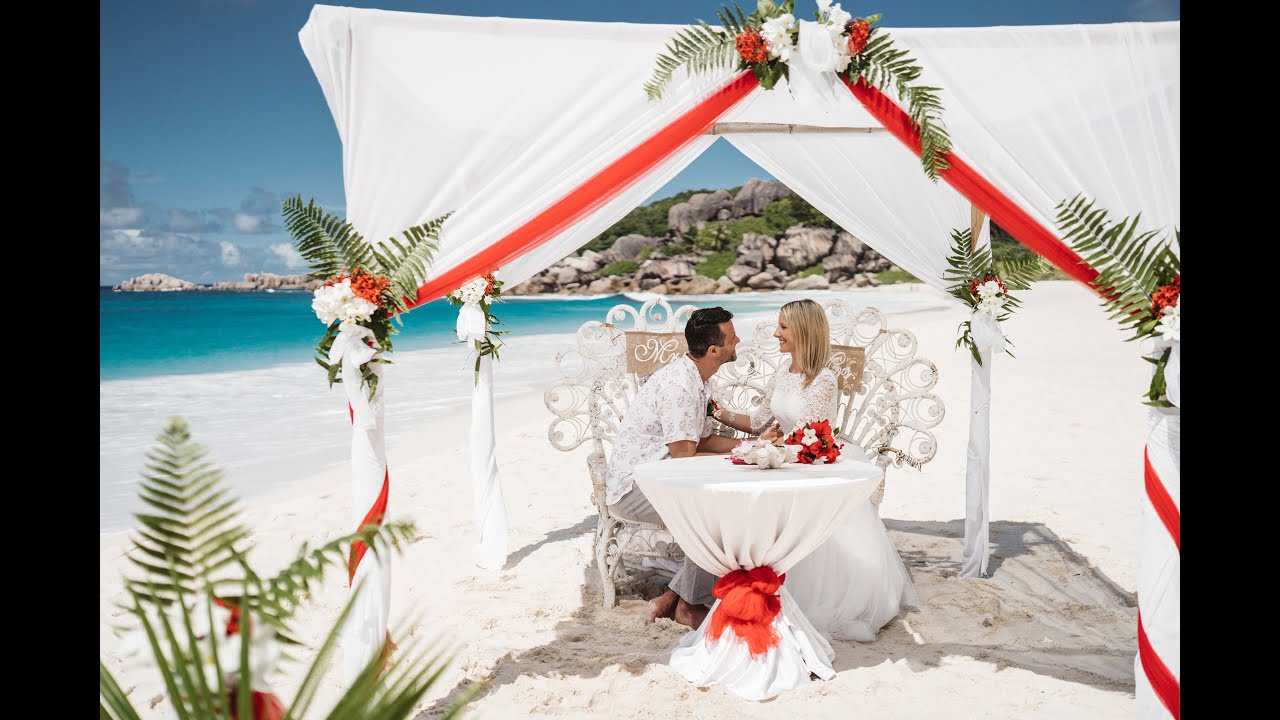 Reportage Film - Romantic Beach Wedding on La Digue Island at the Grand Anse Beach, Seychelles
