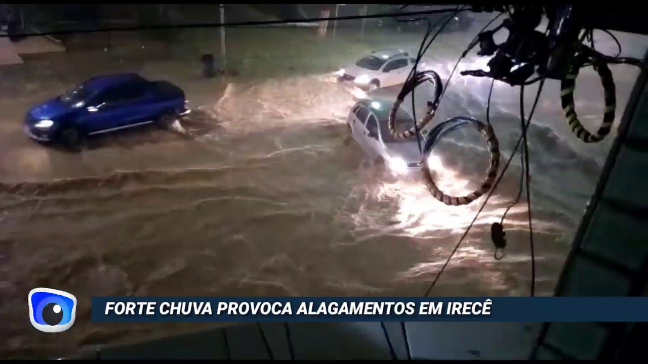 Forte chuva provoca alagamentos na cidade de Irec&ecirc;