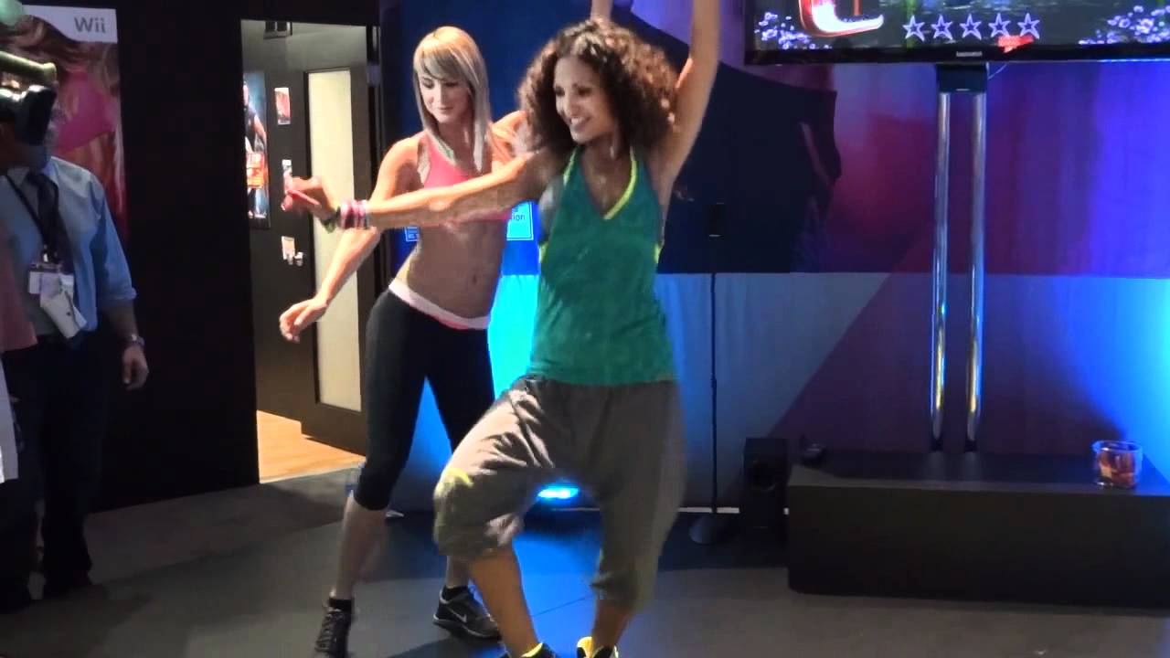 Sara Underwood of G4 trying Zumba at E3 2012