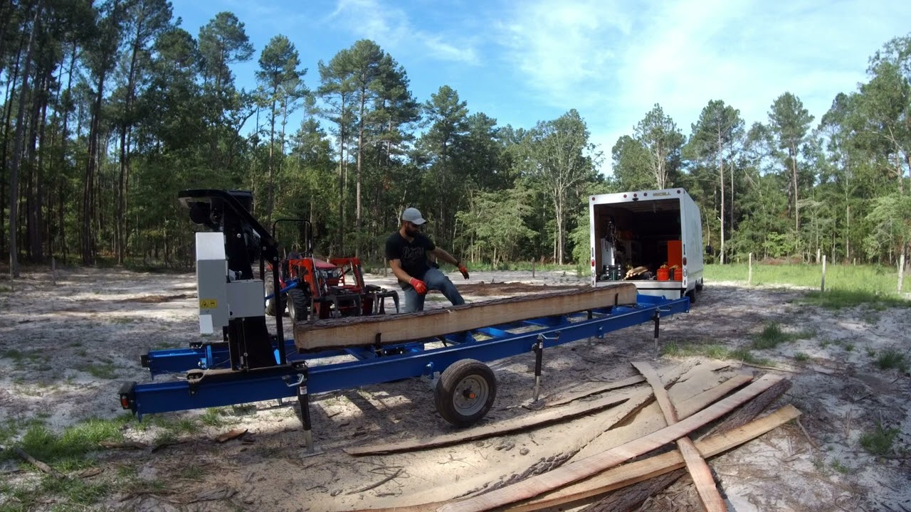 Milling a Small Pine Log with a Timbery M285