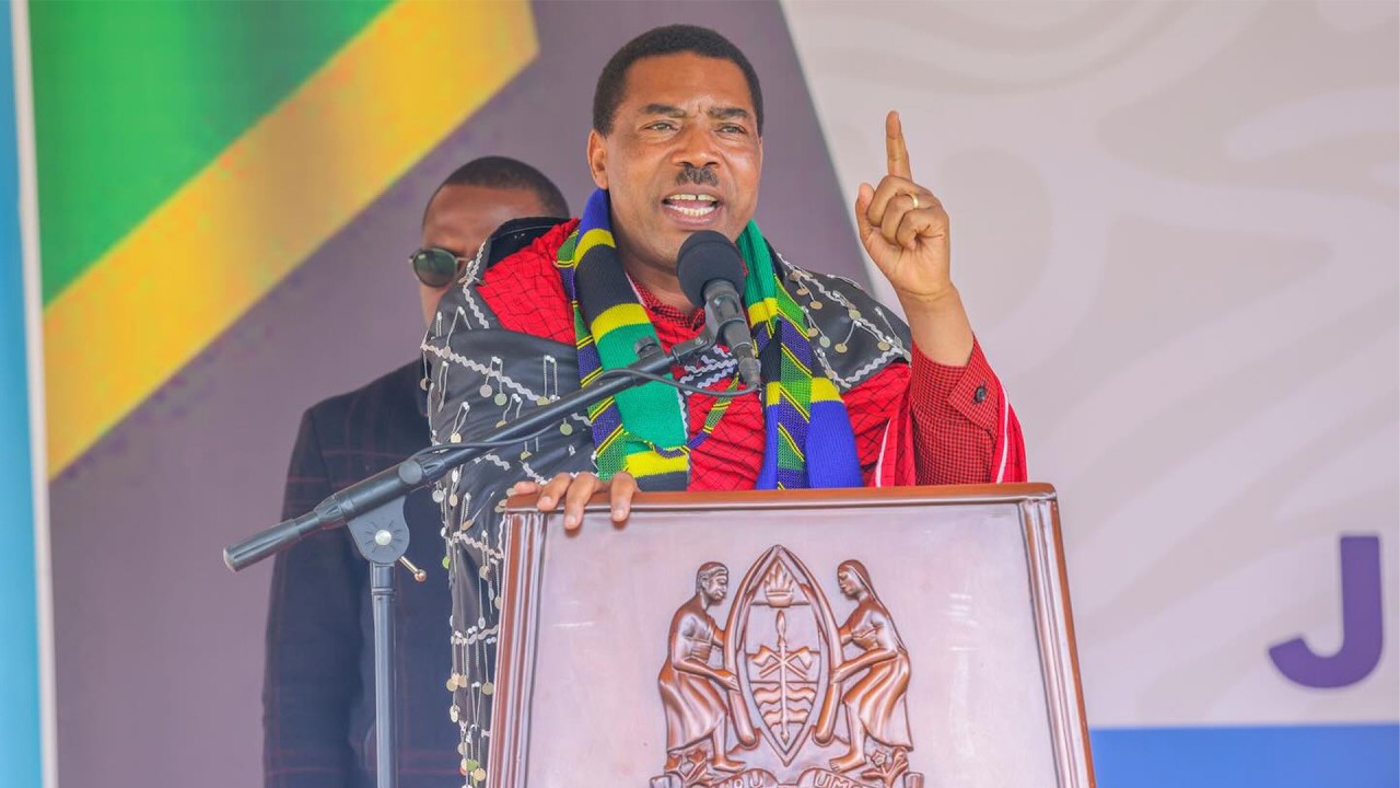 WAZIRI MKUU AAGIZA TAKUKURU KUCHUNGUZA UBADHIRIFU WA FEDHA JENGO LA DC KITETO