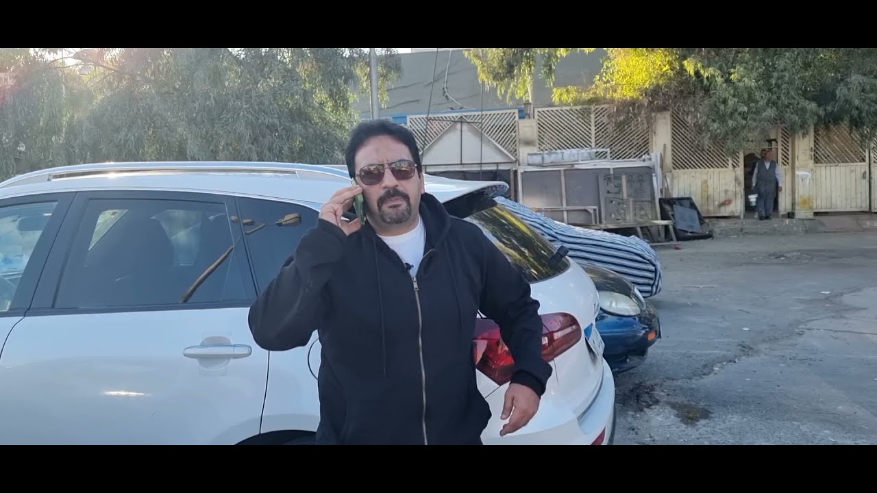 صحبك المحدث اما يشتري عربيه