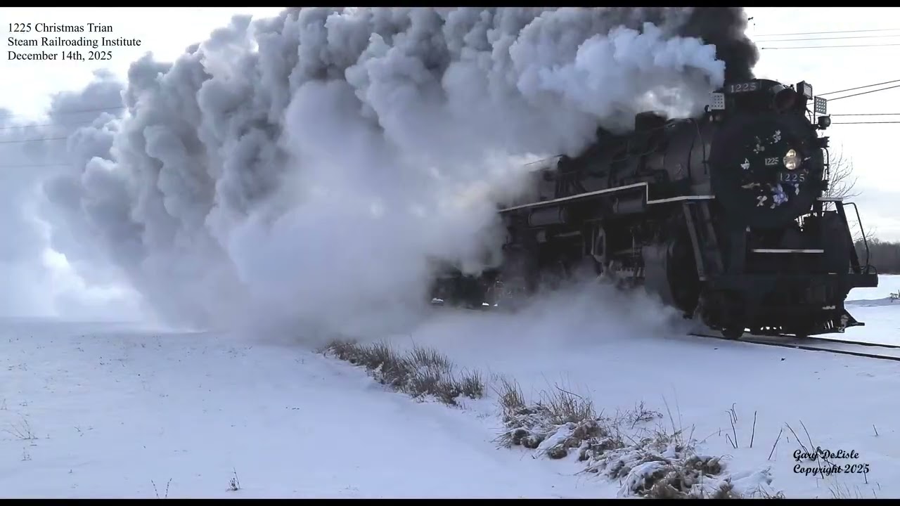 20251214 1225 christmas train