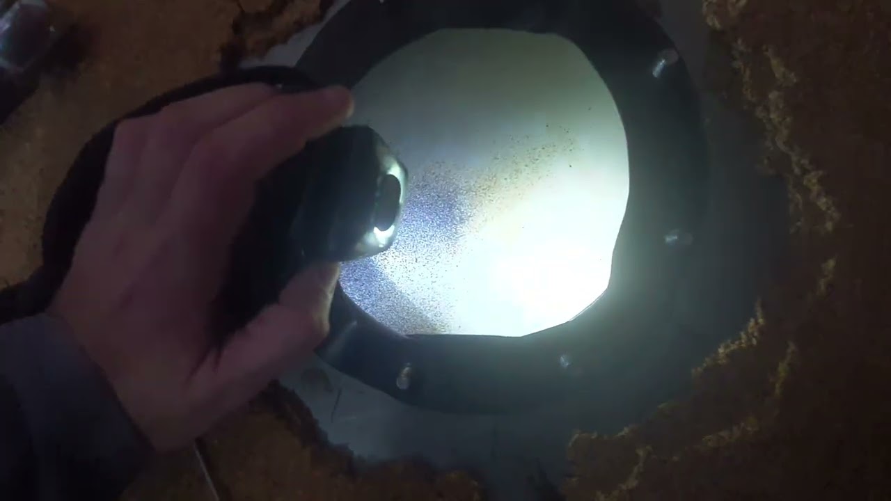 Bactérie de Gasoil : Trappe de visite et jauge à Enssence pour notre bateau (cuve en Inox)