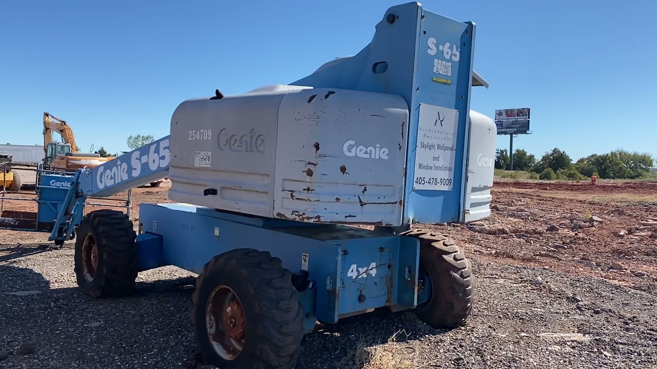 Genie S-65 Telescoping Boom Man Lift