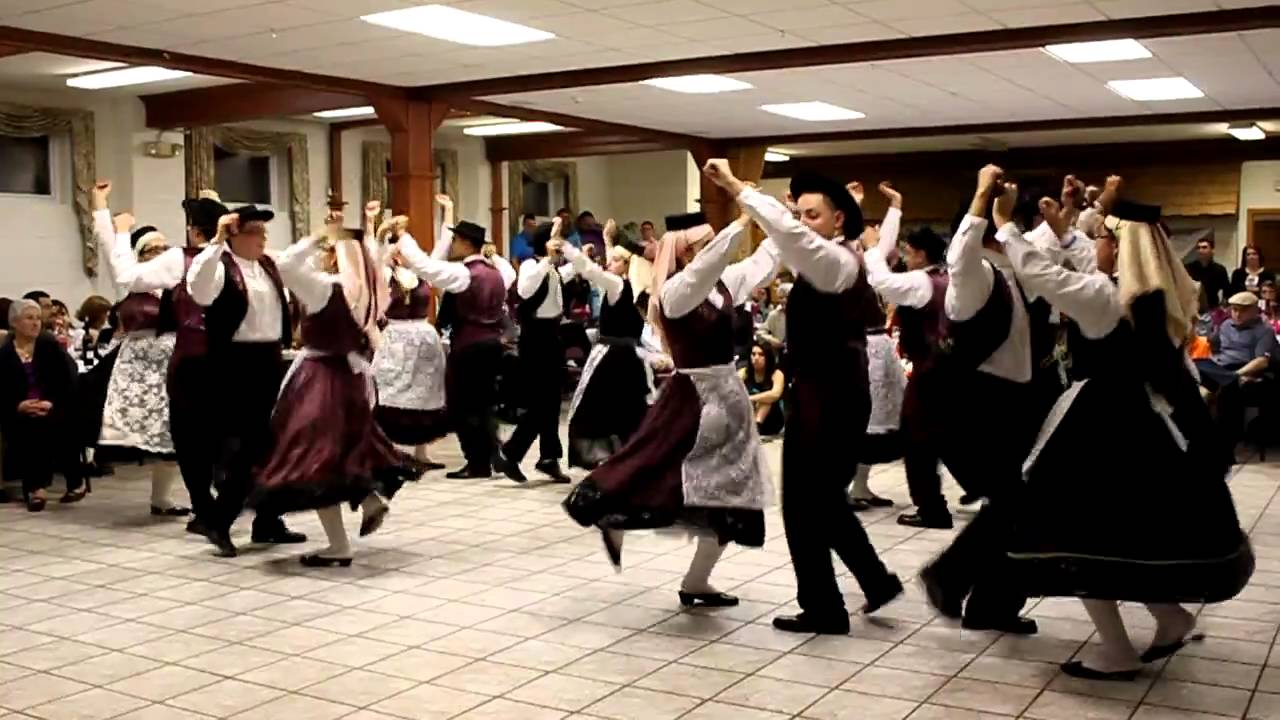 Rancho Folclorico Portugal Canta e Danca- Tirana