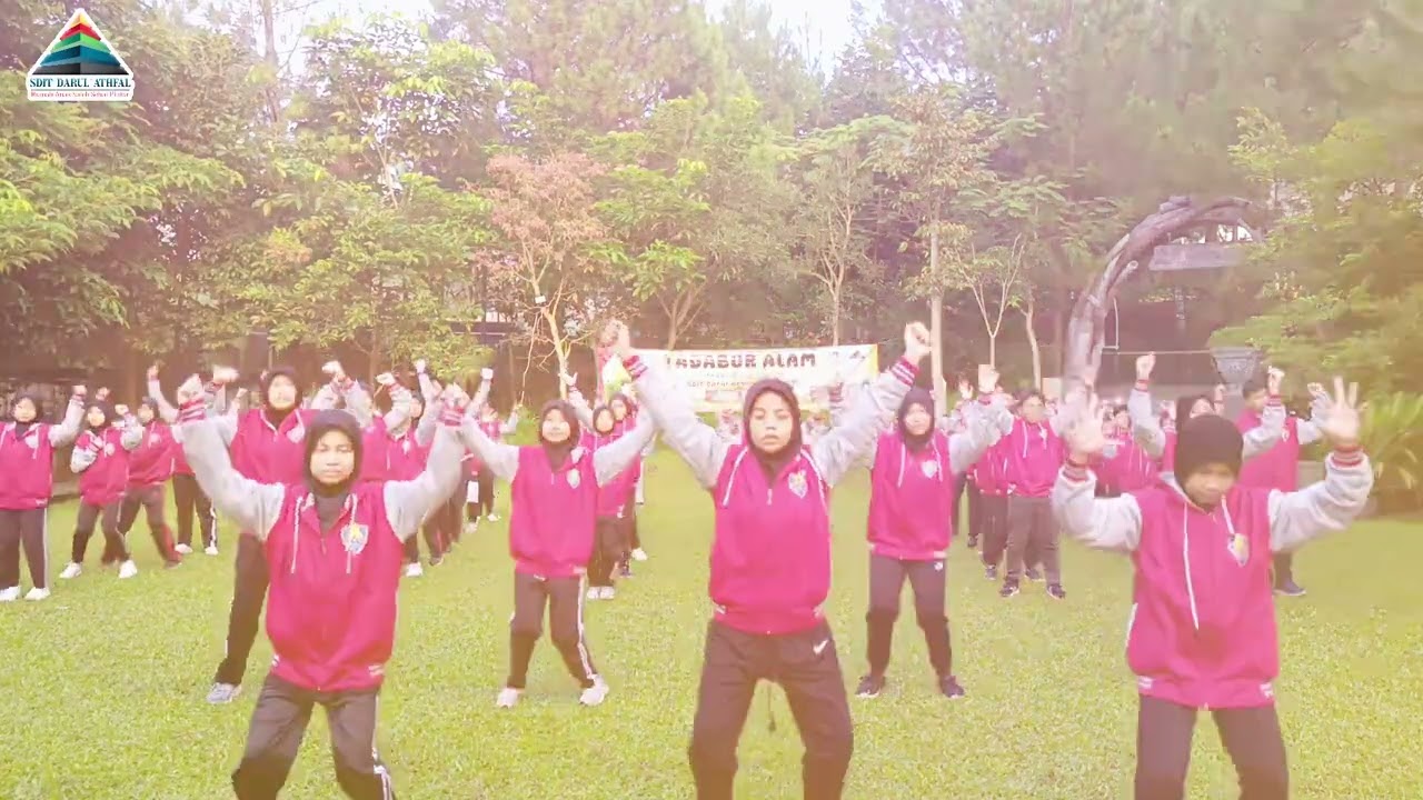 Senam Anak Indonesia Hebat - SDIT Darul Athfal - Sekolah Pemimpin Masa Depan