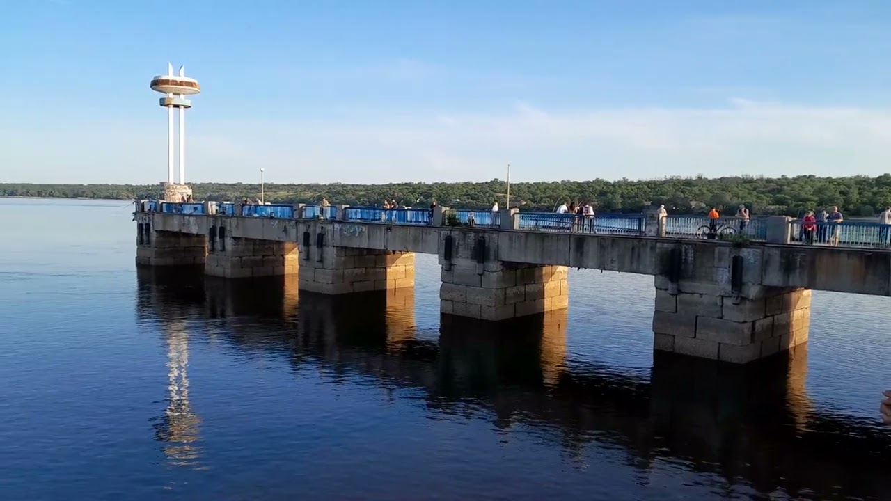 Вода стремительно уходит из Днепра.Катастрофа из-за подрыва Каховской ГЭС.