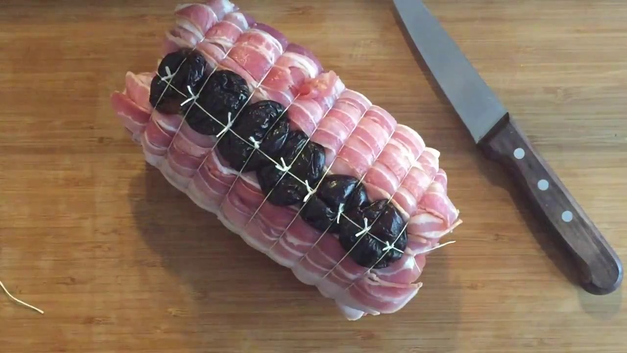 FABRICATION D'UN RÔTI DE PORC AUX PRUNEAUX
