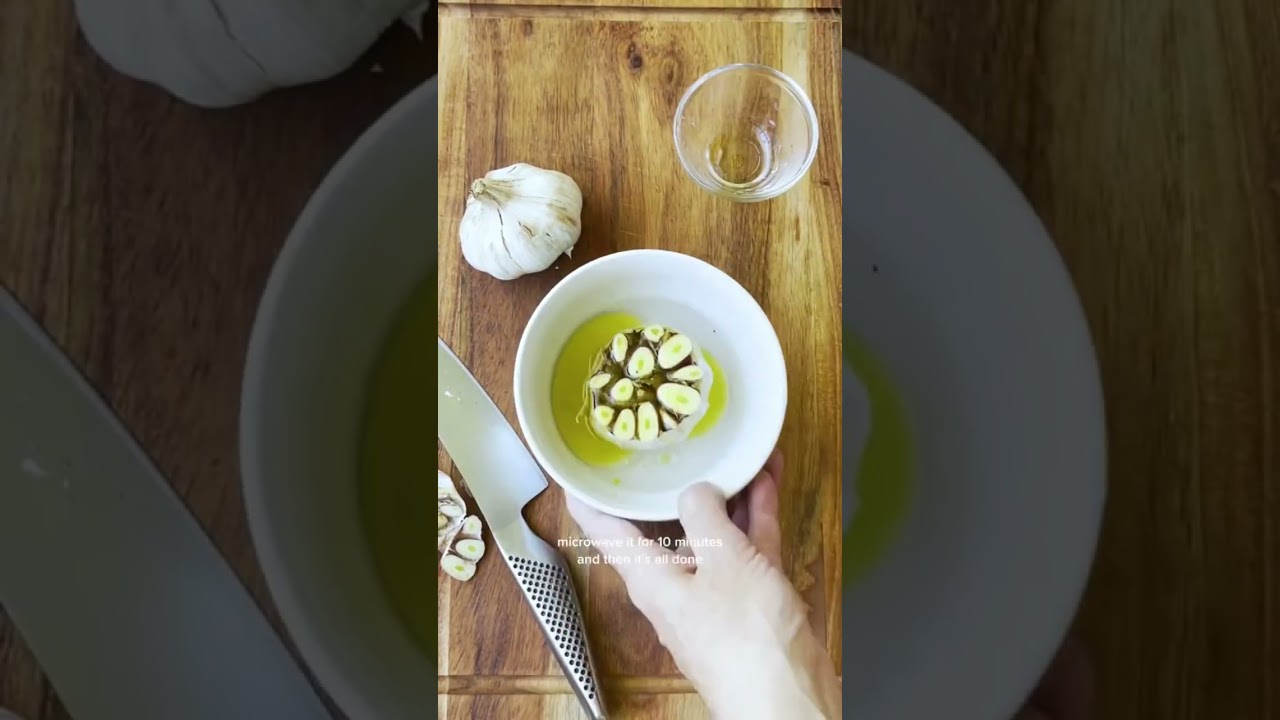 How to make microwave &lsquo;roasted&rsquo; garlic #shorts