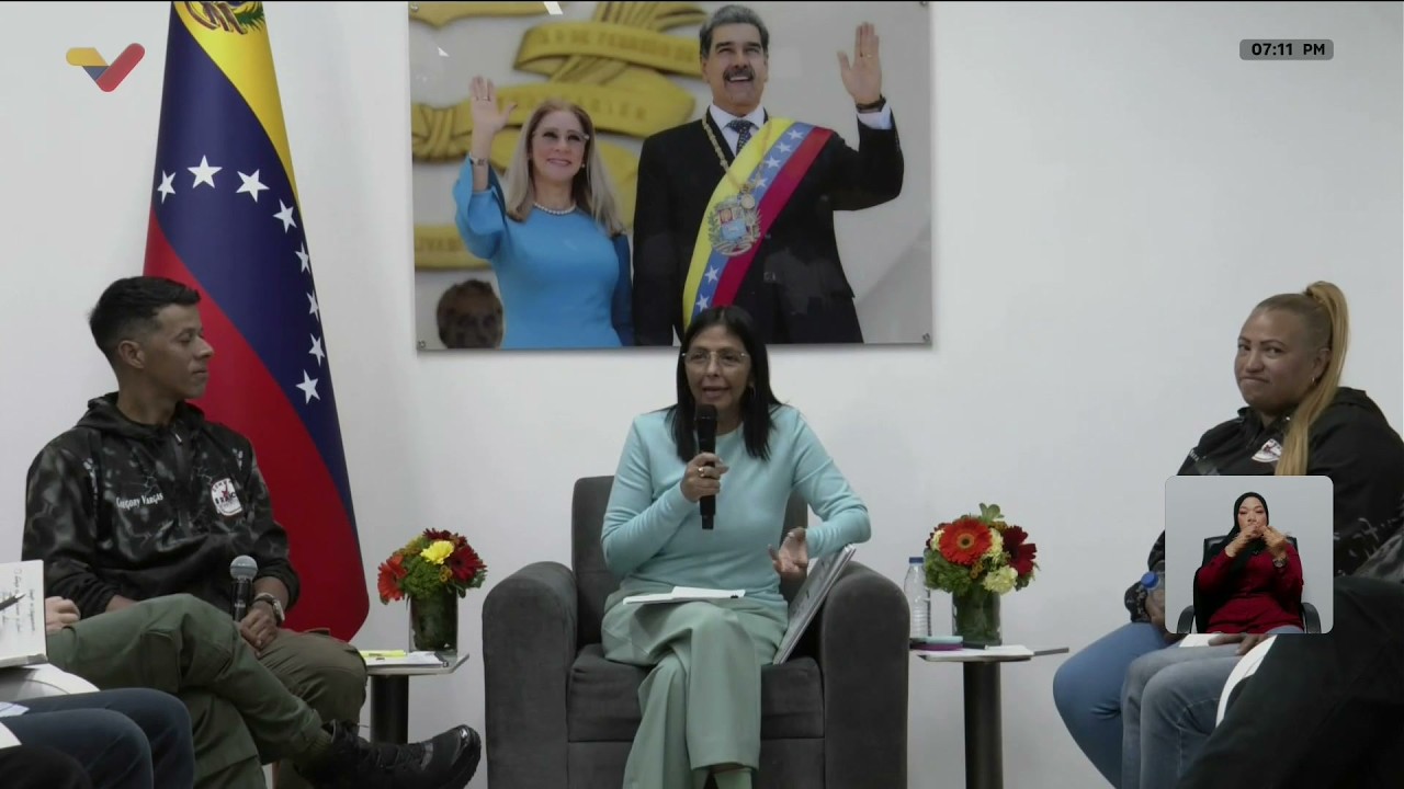 Delcy Rodríguez visita la Comuna 8 Raíces en La Pastora, Caracas