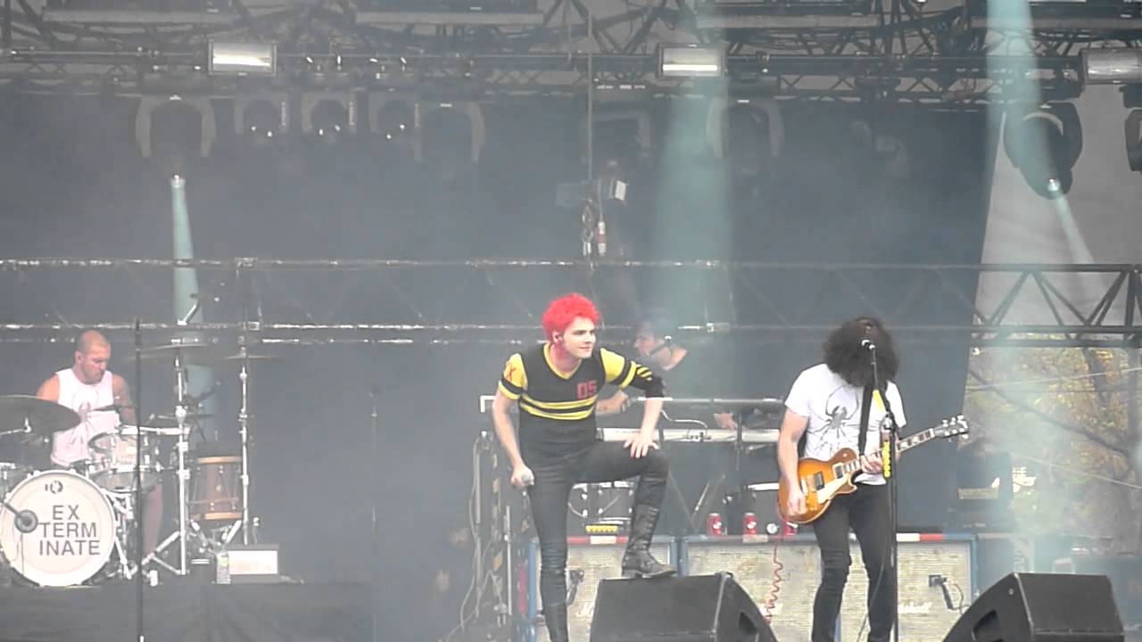 My Chemical Romance - Na Na Na & I'm Not Okay (I Promise) @ Rock en Seine 2011