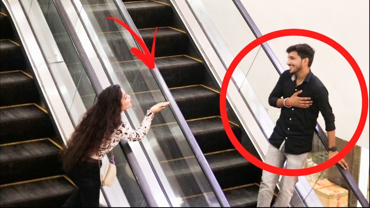 Giving Flying Kiss 😘 || Part - 4 || Strangers On Escalator || Khushi Pandey