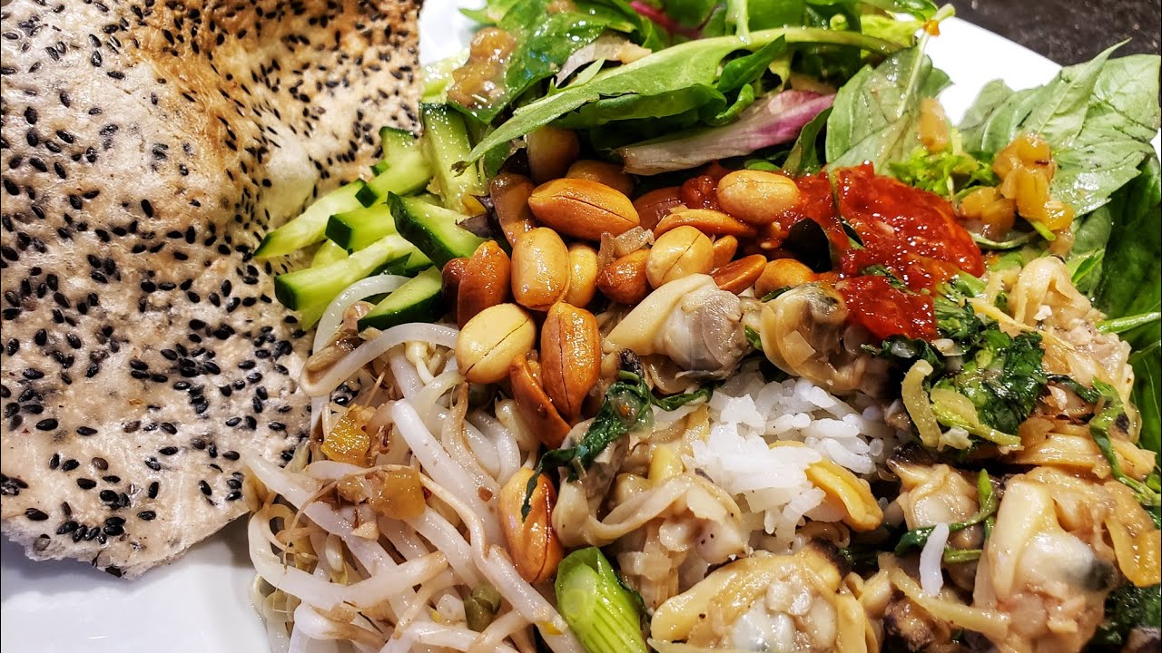 Cơm Hến - Amazing Clam Rice from Hue Vietnam