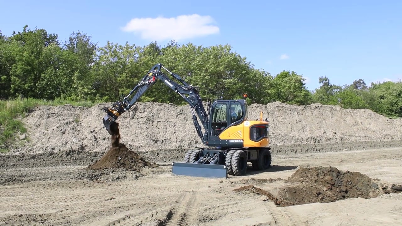 Hyundai HW 100A 10 tons wheeled excavator with Engcon EC 209 tiltrotator