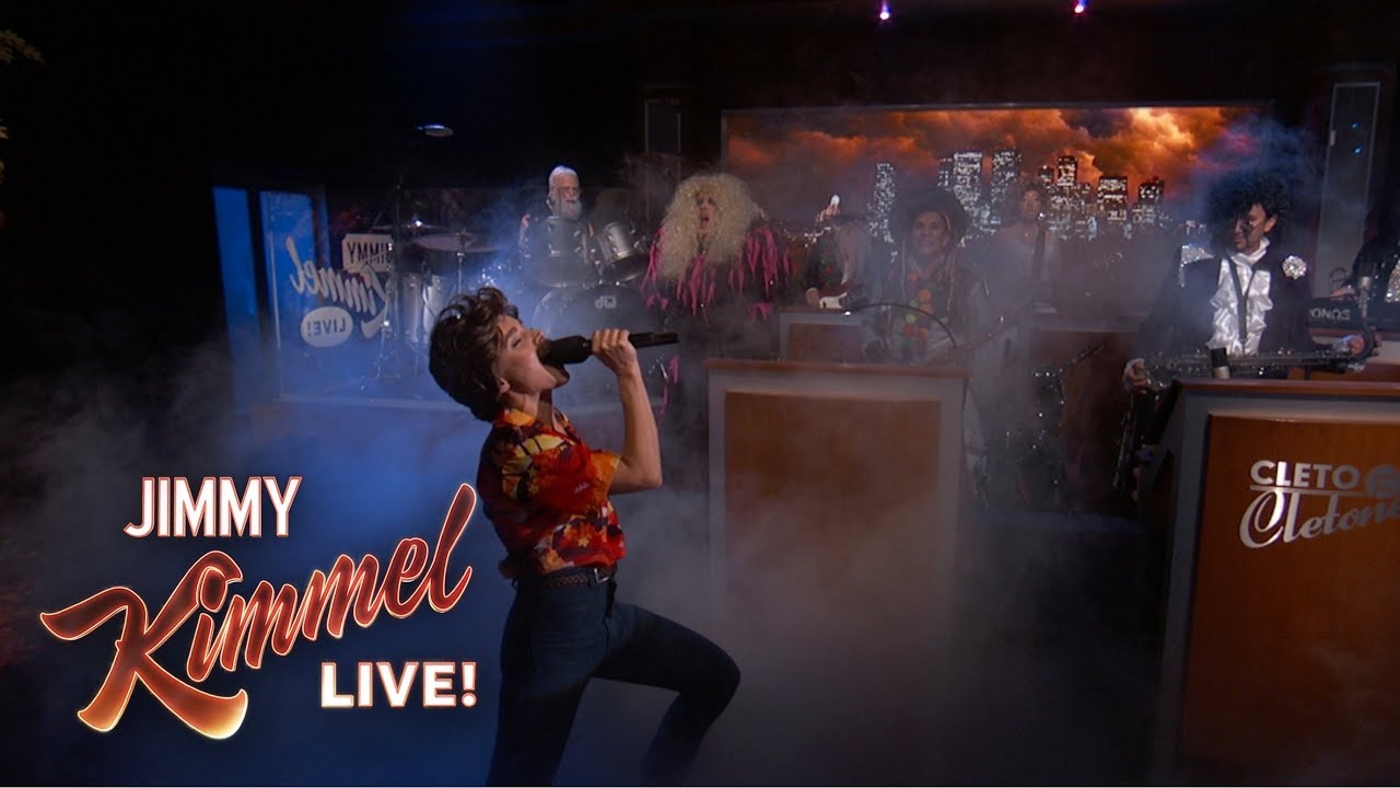 Kristen Bell & Dave Grohl Perform Frozen & Metallica Mash-Up