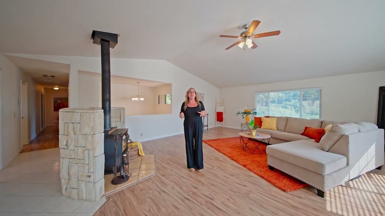 6595 Frankie Lane | Prunedale, CA | 1 Acre Property with 3 Bedroom Home