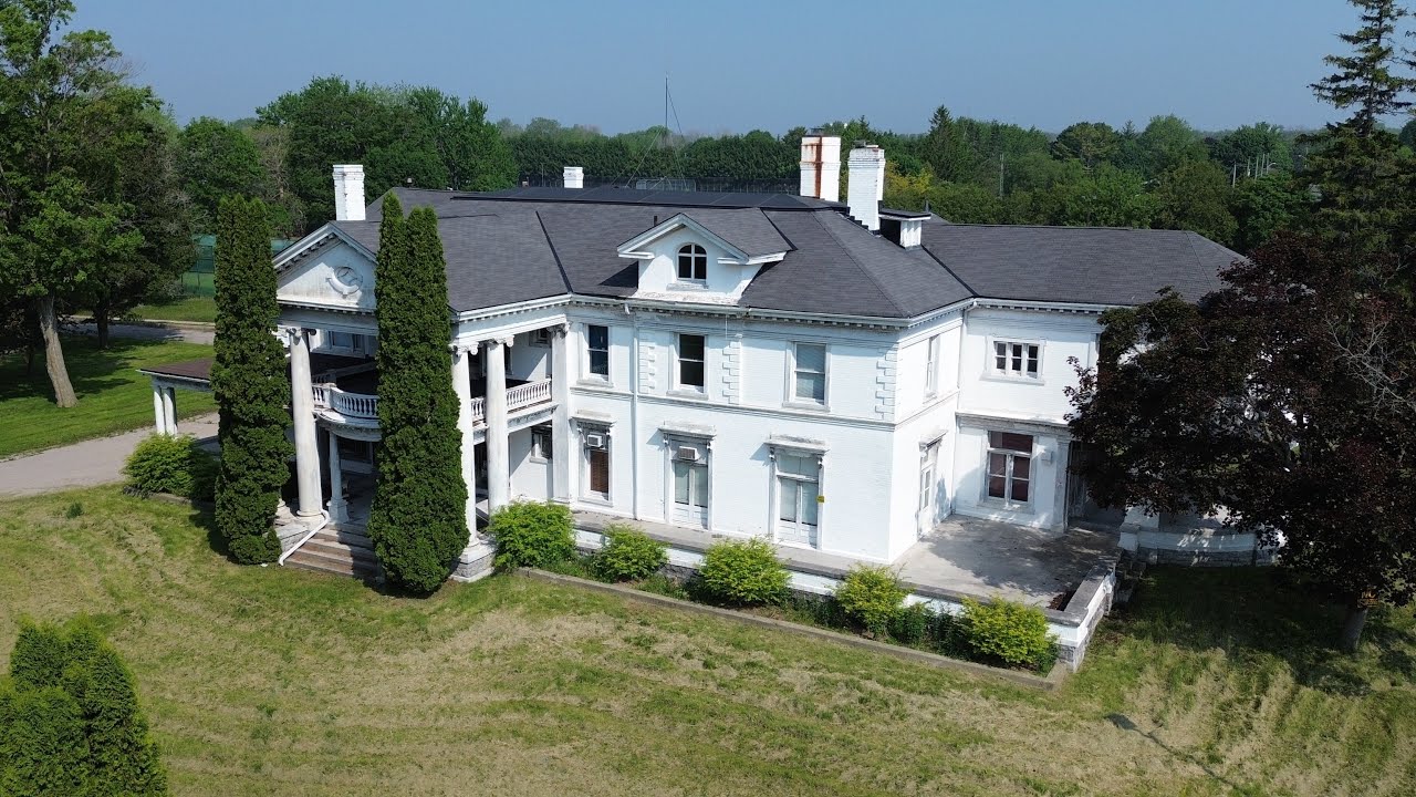 Forgotten ABANDONED 1870s heritage Mansion **incredible Architecture!**