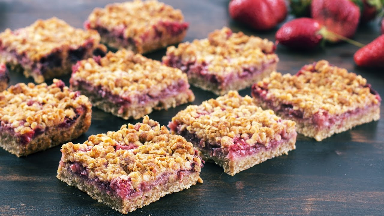 Strawberry Oat Crumble Bars Recipe