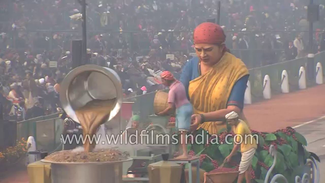 Karnataka's tableau rolls down the Rajpath in Delhi