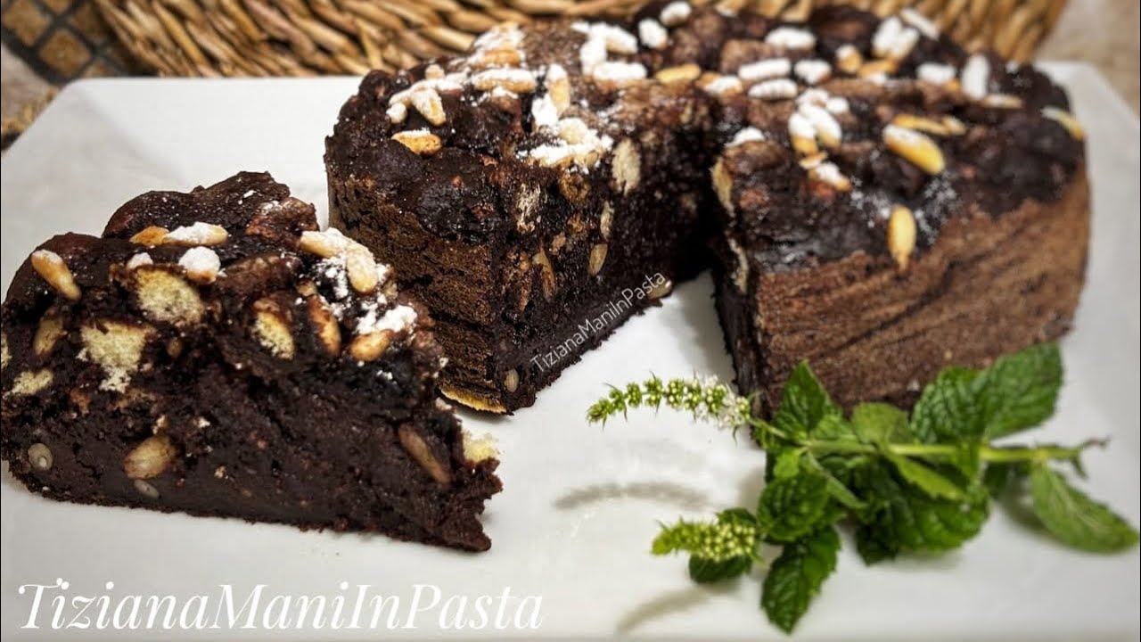 TORTA DI PANE RAFFERMO AL CACAO CON PINOLI & RICETTA DA RICICLO