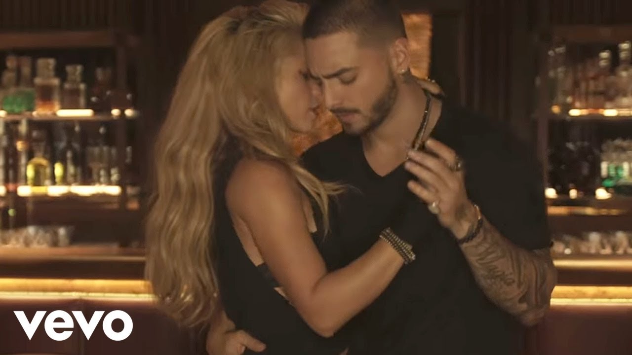 Shakira - Chantaje (Versi&oacute;n Salsa)[Official Video] ft. Maluma