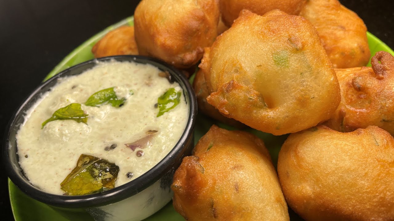 சுட சுட காலி ஆகும், 10 சாப்பிட்டாலும் பத்தாது மைசூர் போண்டா - Mysore Bonda Snacks Recipe In Tamil