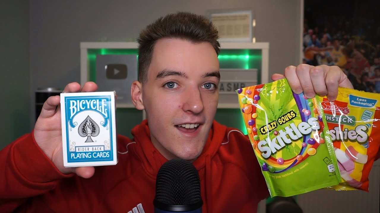 [ASMR] Solitaire and Candy Eating