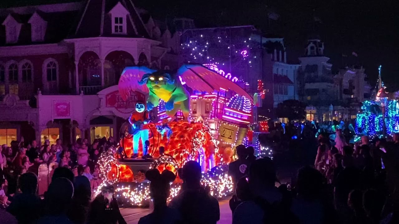Parade starlight 2026