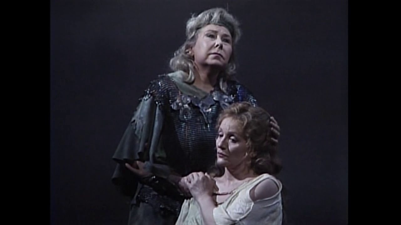 Ominous Crhista Ludwig sings a Dark Waltraute's Warning