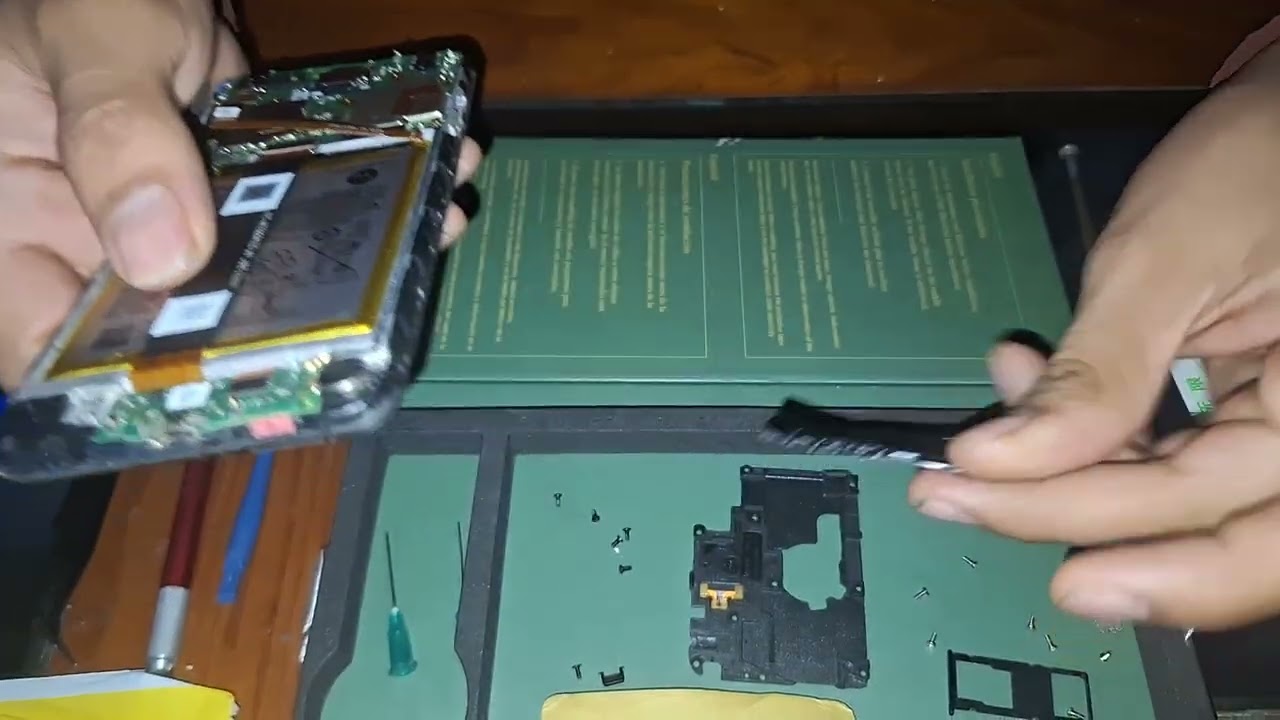Motorola Moto E6 Play como abrir y desarmar 