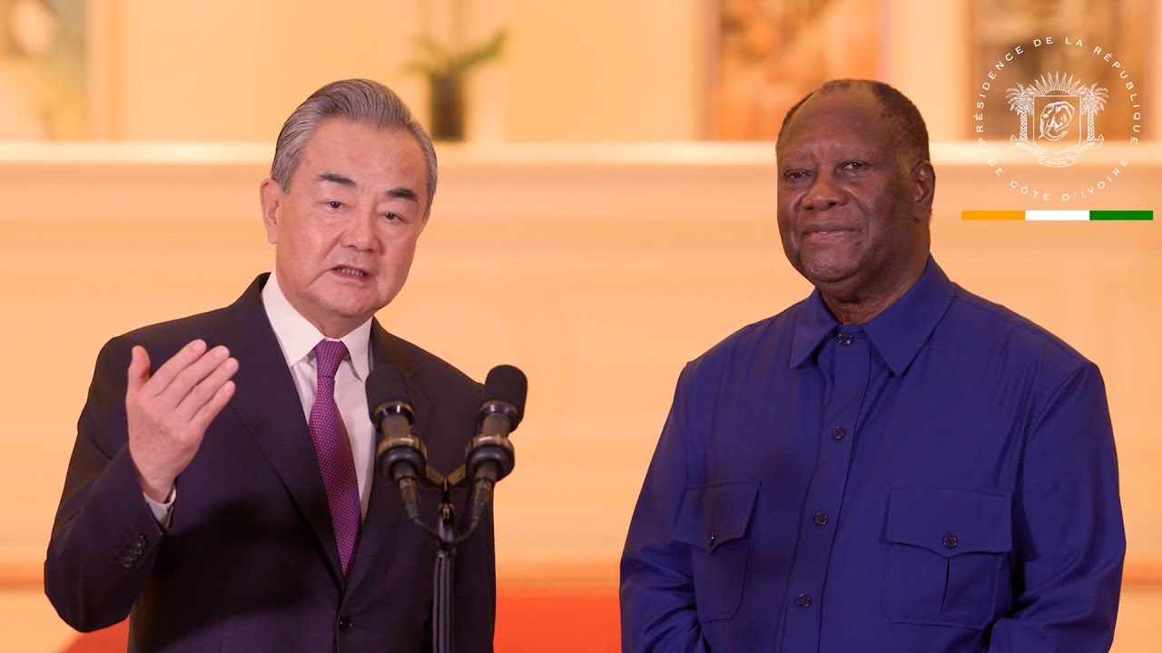 Échanges avec S.E.M. Wang Yi, Ministre des Affaires Étrangères de la Chine