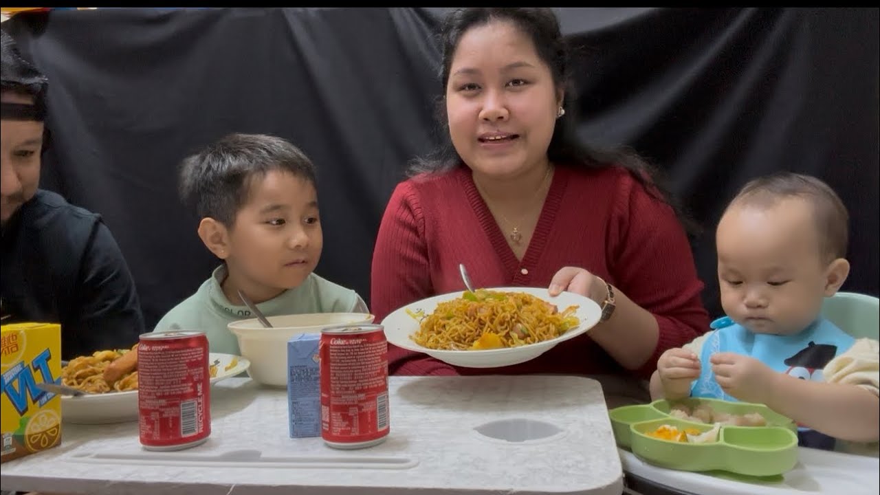 Homemade chicken chowmein (Nepal style noodles)🍝 #food #nepalifood #viralvideo #youtube #mukbang 