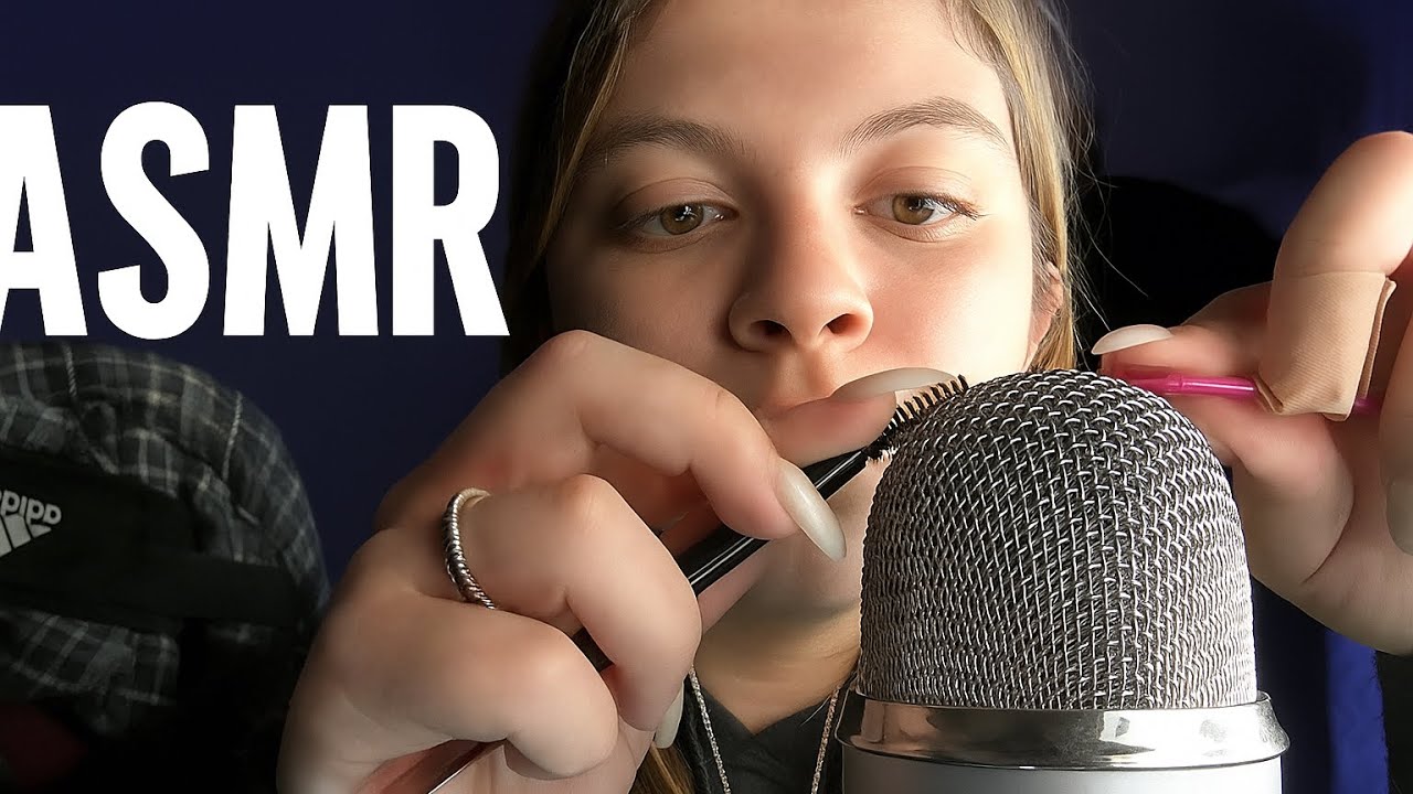 [ASMR] Eyelash Brush | Mouth sounds | Mic brushing