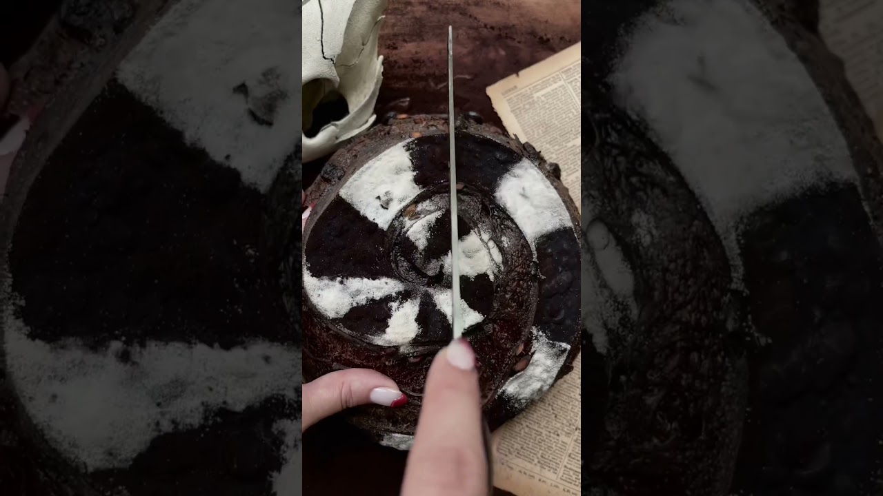 🪲🧃inspired Dark Chocolate Sourdough loaf 🖤 👀 #sourdough #beetlejuice2
