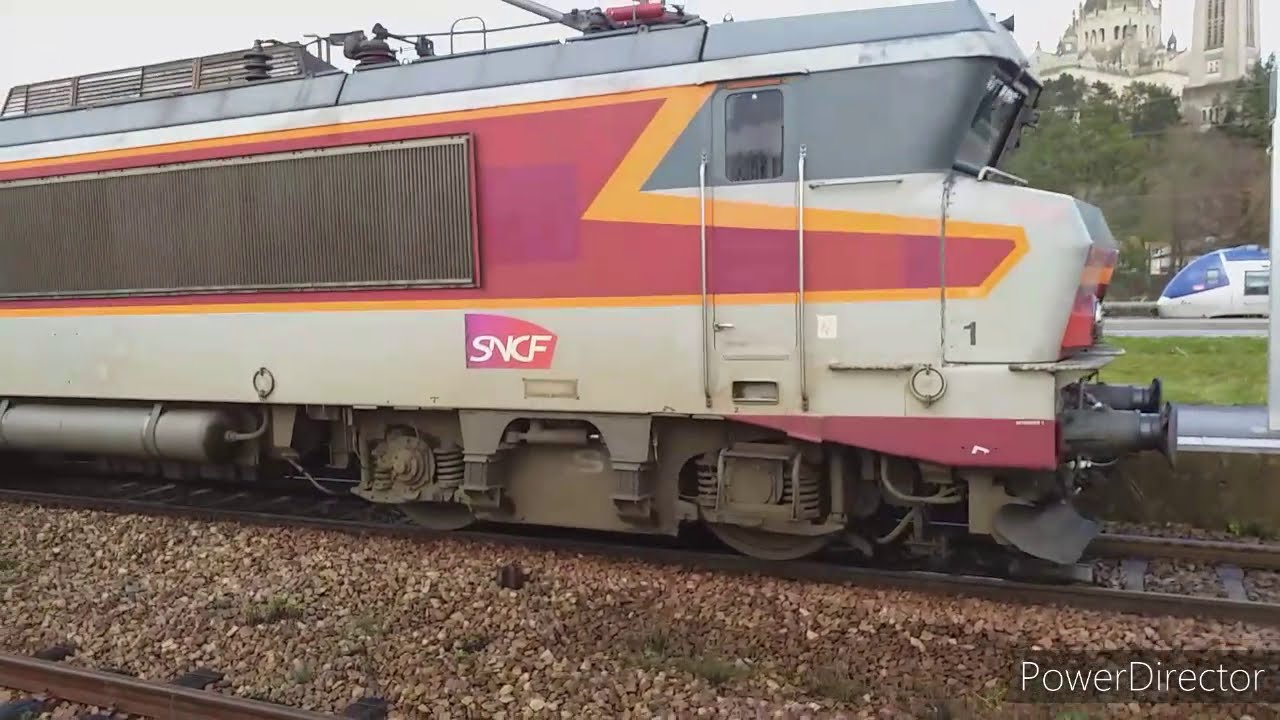 Compilation de trains en Gare de Lisieux le 24/01/21 (Neiges)