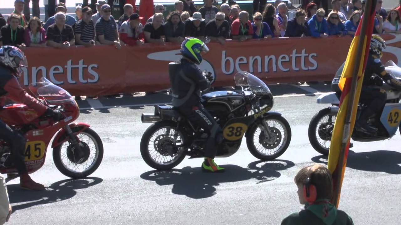 Isle of Man Manx Grand Prix 2013 500cc Classic TT Start Line - Festival Of Motorcycling