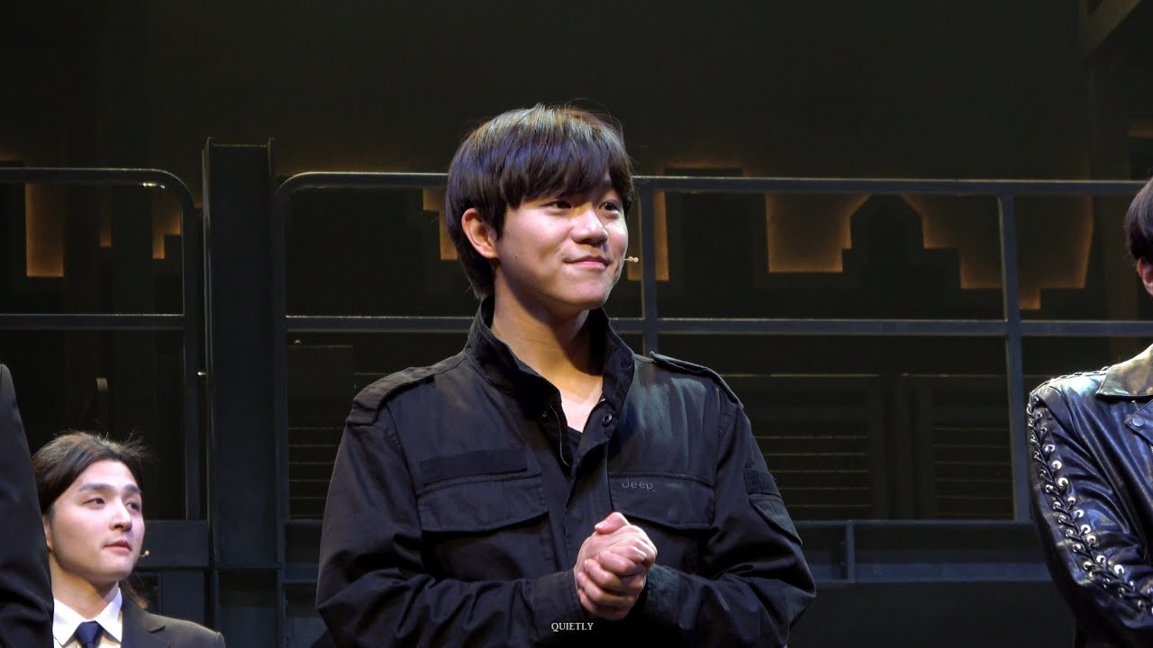 260130 뮤지컬 은밀하게 위대하게:THE LAST 첫공 무대인사 및 포토타임 | 조용휘 배우님 Focus