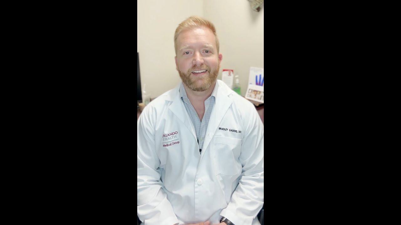 What are the first signs of a hernia?