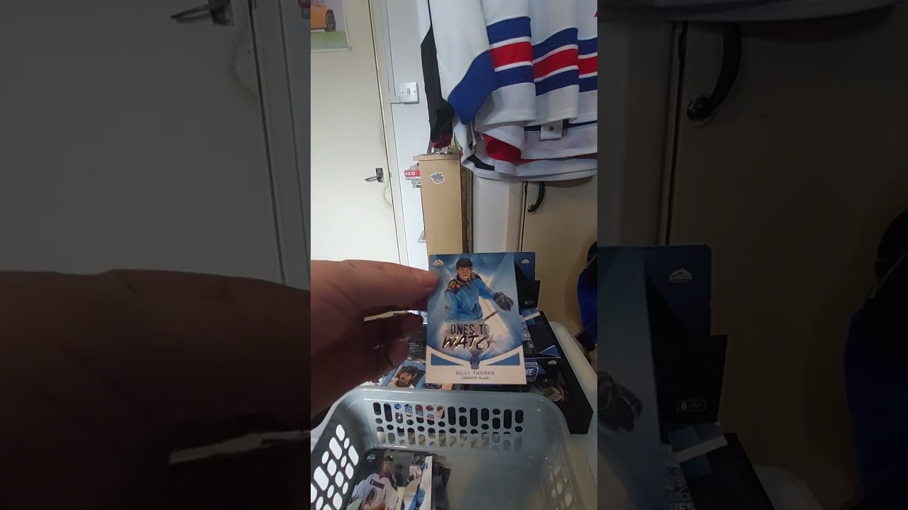 Opening 26 packs of 2025-26 Coventry Blaze series 1 packs part 1