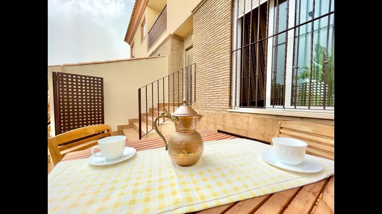 Casa con garaje y 4 habitaciones en San Pedro del Pinatar