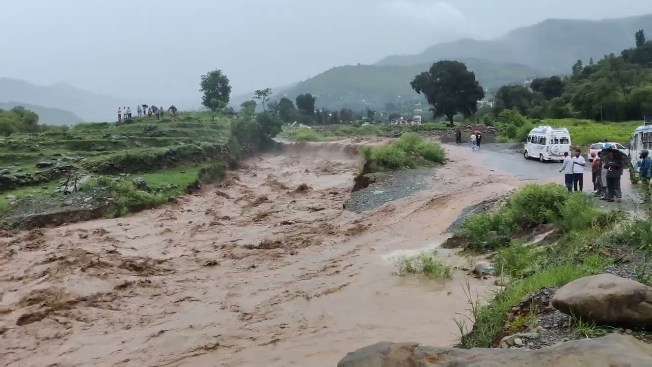 flood at thanamandi #flood #havirain #rain #floods #viral #river #riverside #jammu #youtube #video